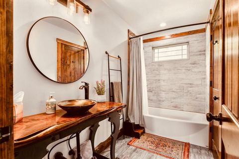 Bathroom vanity with towels provided for guests